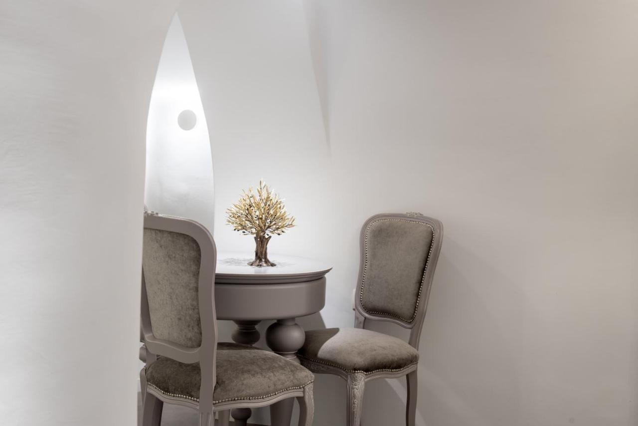 Oia Treasures Art Suites 외부 사진